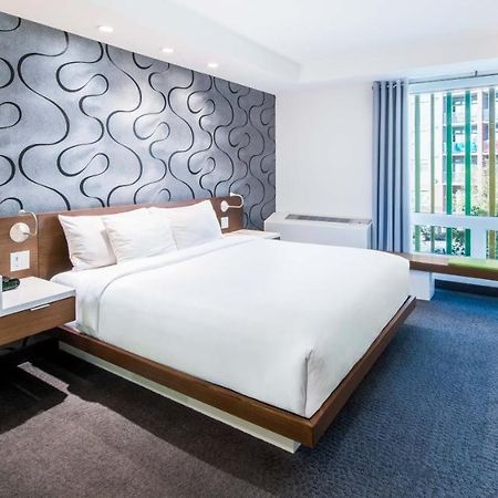 Mere Hotel Уинипег Екстериор снимка