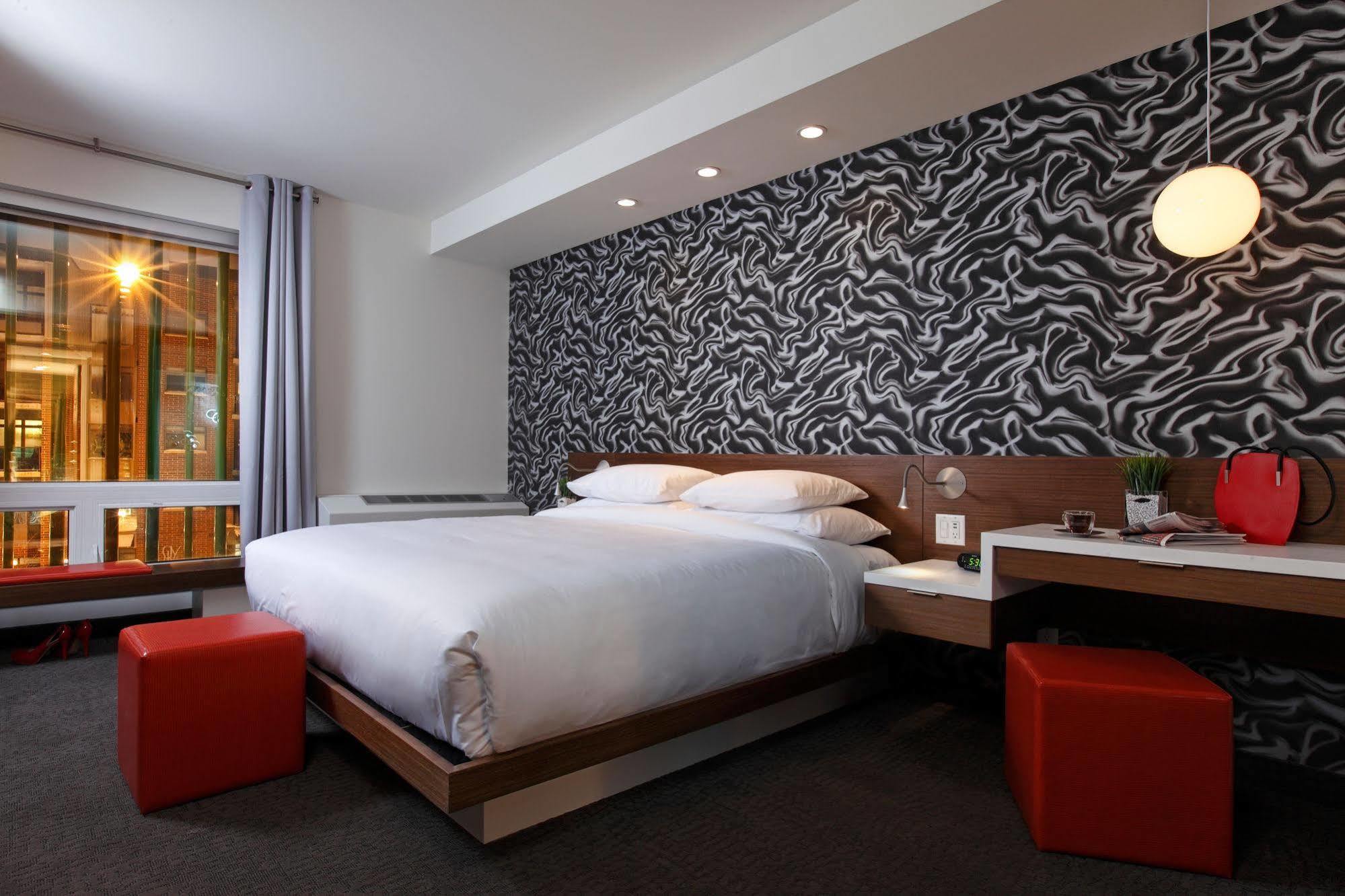 Mere Hotel Уинипег Екстериор снимка