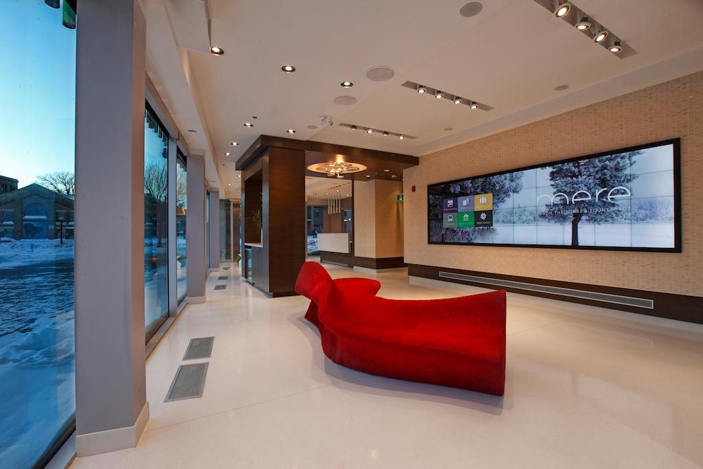 Mere Hotel Уинипег Екстериор снимка